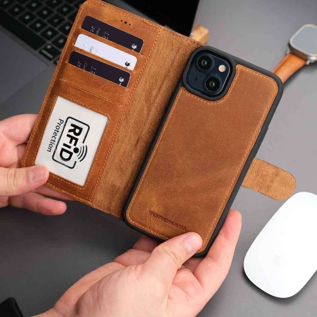 Casper iPhone 17 Leather Wallet Case – MagSafe Compatible