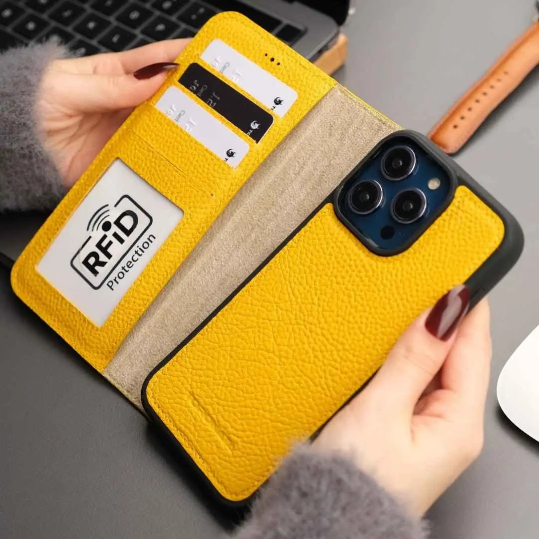 Casper iPhone 17 Pro Leather Wallet Case – MagSafe Compatible