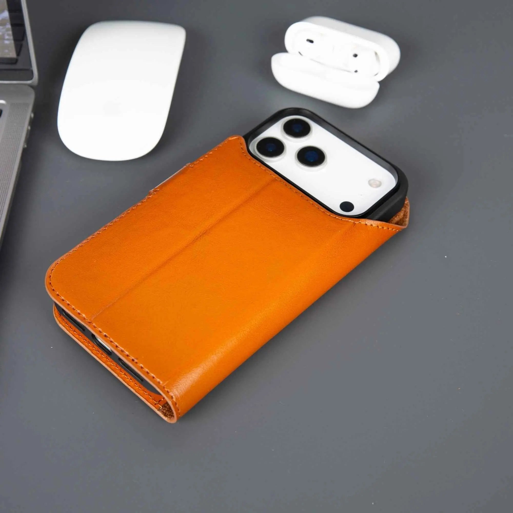 Casper iPhone 17 Pro Leather Wallet Case – MagSafe Compatible